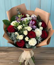 Букет цветов из:  Розы и Альстромерии #REPLACE_PRED# Красочном