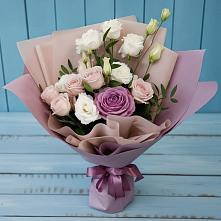 Букет цветов из:  Розы и Лизиантусы в Красочном