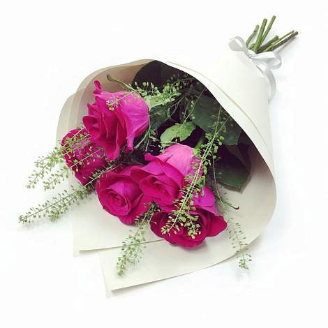 Букет цветов из: Розы в Красочном