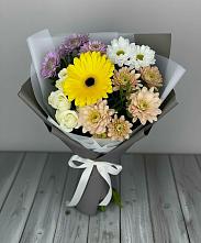 Букет цветов из:  Розы, Герберы и Хризантемы в Красочном