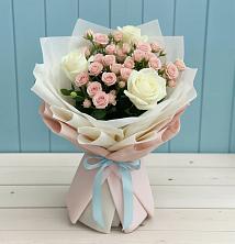 Букет цветов из:  Розы в Красочном