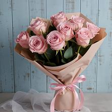Букет цветов из:  Розы в Красочном