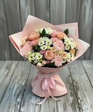Букет цветов из:  Гвоздики, Розы и Хризантемы в Красочном
