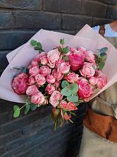 Букет розы в пальмах в Красочном Букет цветов из: Розы в Красочном