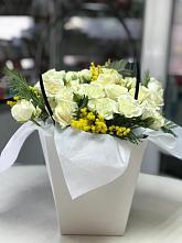 Цветочная композиция из Розы  в Красочном