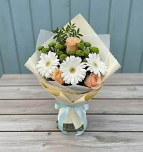 Букет цветов из:  Герберы, Розы и Хризантемы в Красочном