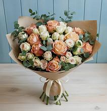 Букет цветов из:  Альстромерии и Розы #REPLACE_PRED# Красочном